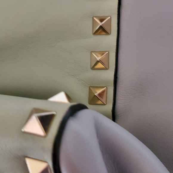 Valentino Garavani Colorblock Rockstud Crossbody/Satchel. - Picture 12 of 16